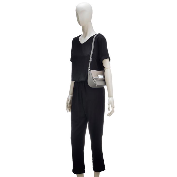 メゾン マルジェラ Maison Margiela 年秋冬新作 ショルダーバッグ 5ac ポシェット ショルダーバッグ S56wf0151 P0396 H S56wf0151p0396h アメイジング サーカス 通販 Yahoo ショッピング