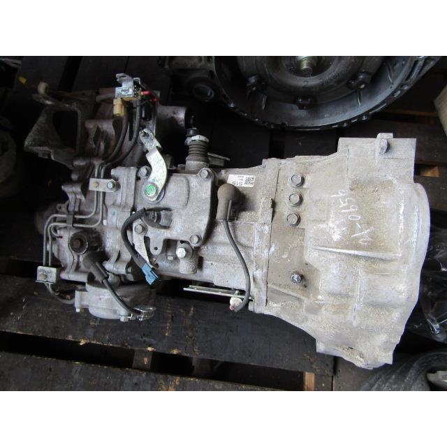 サンバー S331B マニュアルミッション  33010-B5141 送料【M】【同梱不可】