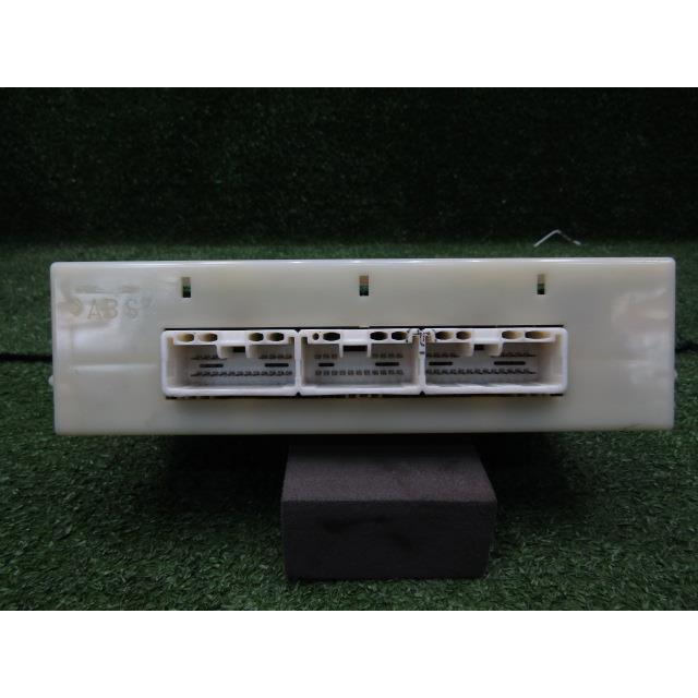 グランドハイエース VCH10W エアコンスイッチ エアコンパネル 55900 