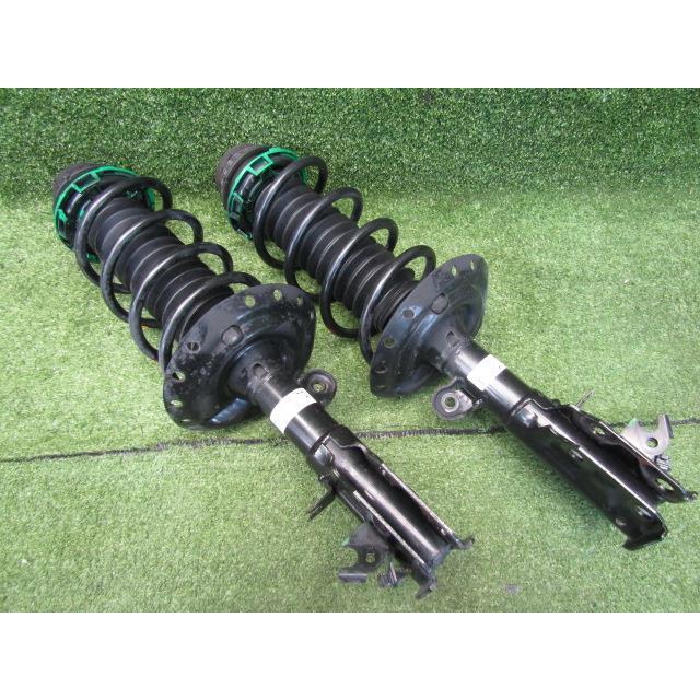 フィット GK3 フロントストラット 左右セット 51610-T5A-J140-M1 51611