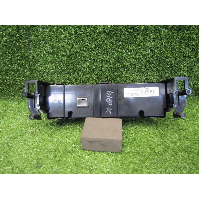 松尾　C35ローレル　エアコンスイッチパネル　27500 8L500 松尾 C35ローレル エアコンスイッチパネル 27500 8L500 C35