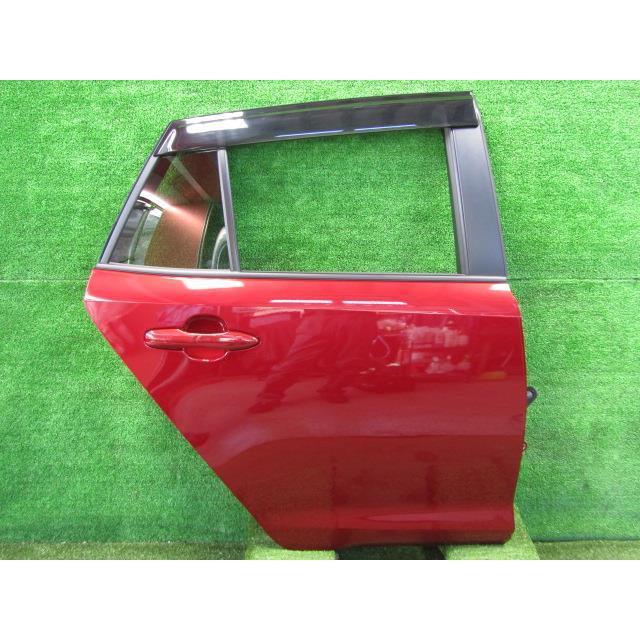 カローラツーリング NRE210W 右リアドア 3T3 M31Q8 67003-12C20 送料