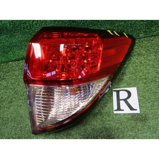 ヴェゼル　右　テールランプ　RU1、2、3、4 　33502-T7A-T51 ヴェゼル RU2 右テールランプ 外側 220-18085 33502-T7A-J01 送料【S1