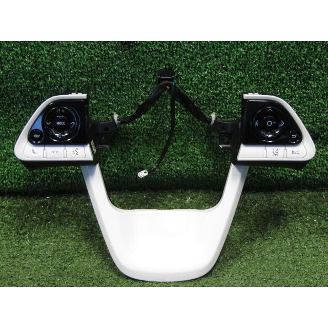 プリウス ZVW51 ステアリングスイッチ 84250-47530-C1 送料【S1