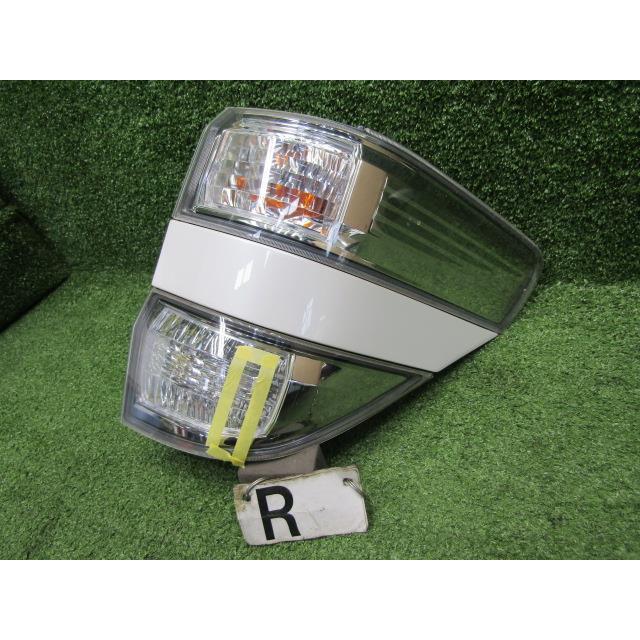 ヴェルファイア ANH25W ANH20 右テールランプ 070 58-28 81551-58080 