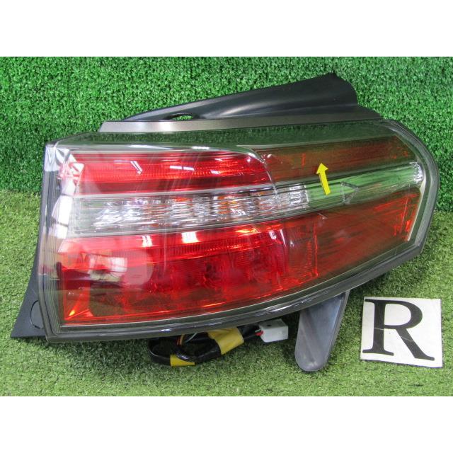 SAI AZK10 後期 右テールランプ 外側 75-16 81551-75121 送料【S1