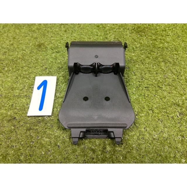 ヴェゼル RU3 フロントカメラ ガラス用 36130-T7B-J021-M1 36130-T7B 