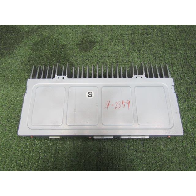 レクサス（LEXUS） IS GSE21 オーディオアンプ 86280-53150 送料【S