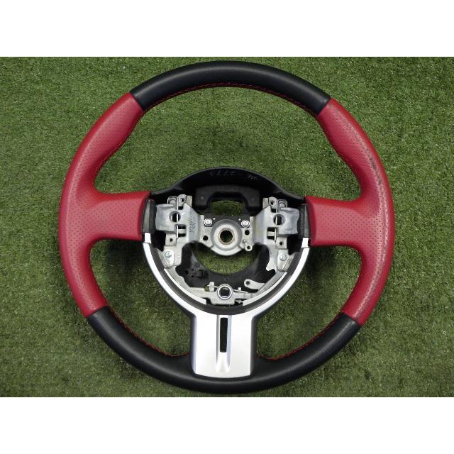 86 86 ZN6 ステアリングホイール 純正 レザー 赤黒 SU003-00844 送料