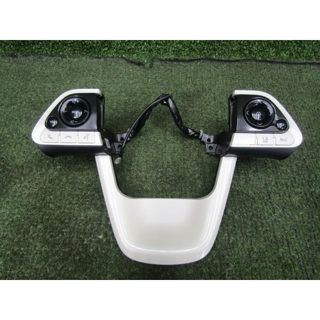 トヨタプリウス５０系ハンドルスイッチ 84250-47551-C3 プリウス ZVW51 ステアリングスイッチ 84250-47530-C1 送料【S