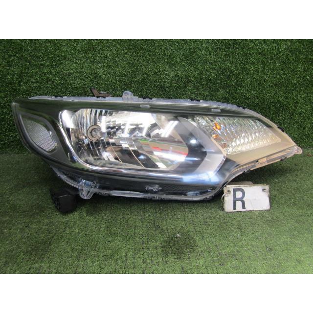 フィット GP5 右ヘッドランプ 右ヘッドライト B595P W0349 33100-T5A