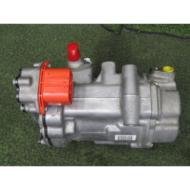 エクストレイル エクストレイル HNT32 エアコンコンプレッサー 未