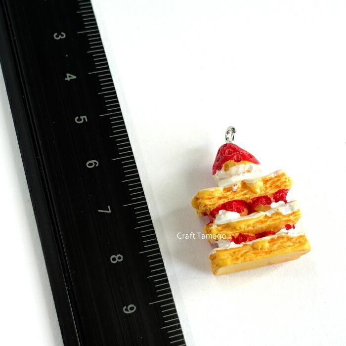 チャームパーツ 苺のミルフィーユ ケーキ 25*20mm 10個 資材 素材  