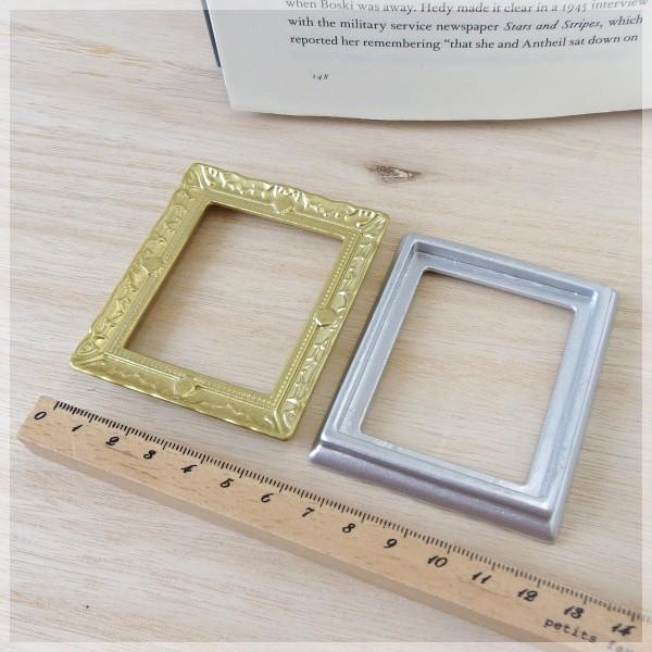 ミニチュア家具 額縁 大 74*62mm 1個 アクセサリー パーツ 材料 卸