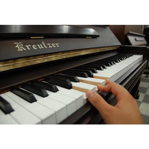 クロイツェル（Kreutzer） KE−600 中古ピアノ