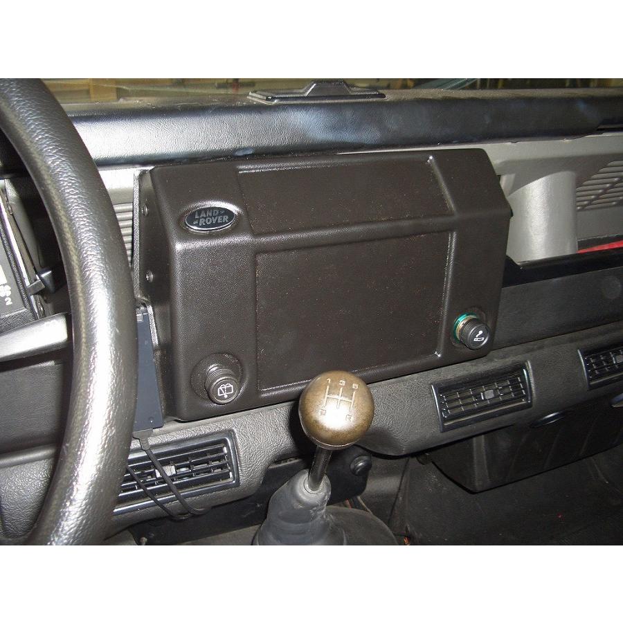 ランドローバー ディフェンダー 2DINキット Tdi、Td5用 1999