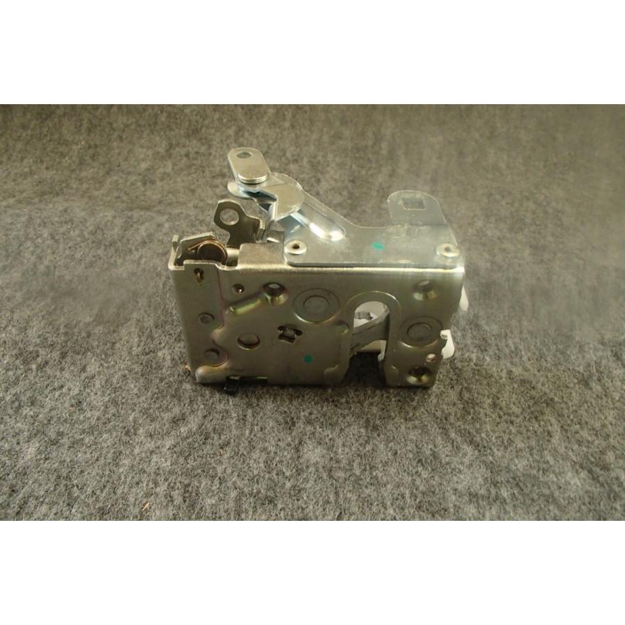 ランドローバー ディフェンダー 右リヤ ドアロック 純正品 : 旭