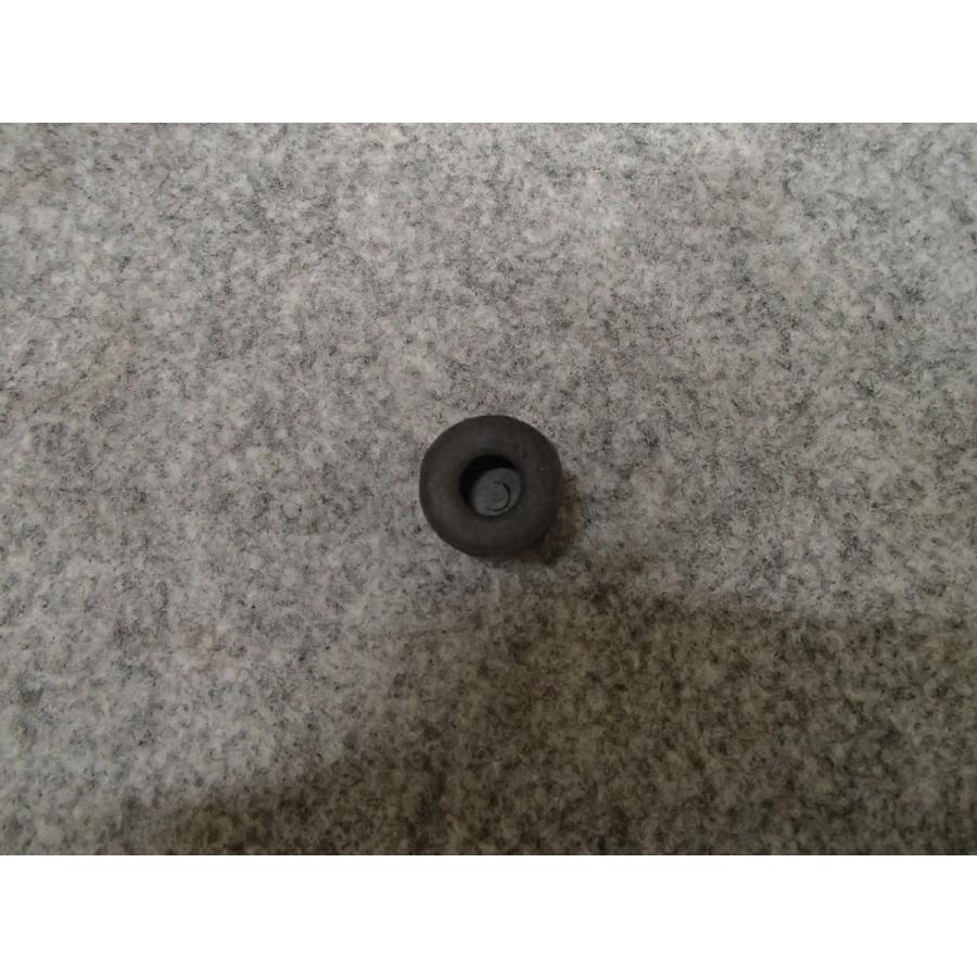 ランドローバー ディフェンダー ボンネットストッパーゴム 〜2006 社外