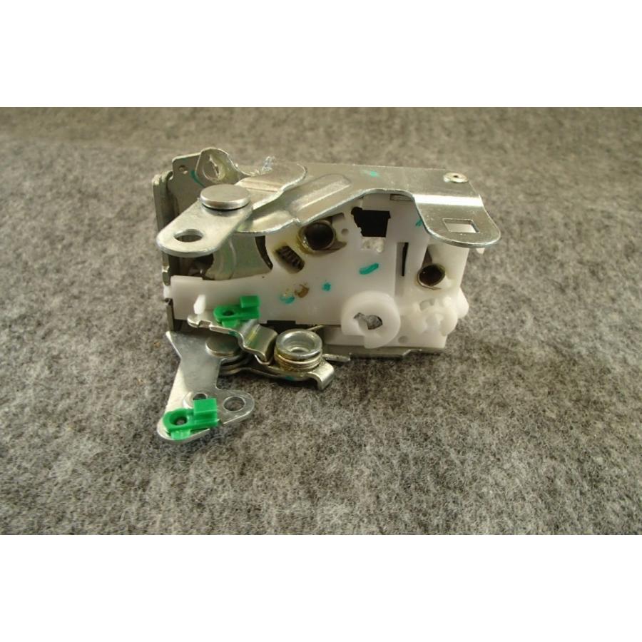 ディフェンダー　純正リアゲート　ソフトクローザー　新品未使用品 ディフェンダー✖ リアゲートソフトクローザー