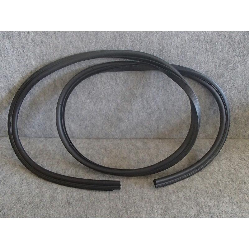 ランドローバー ディフェンダー バックドアウェザーストリップ 純正品