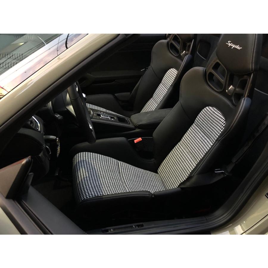 レストア用シート生地　ポルシェ・ぺピタ(Pepita)　ホワイト／ブラック