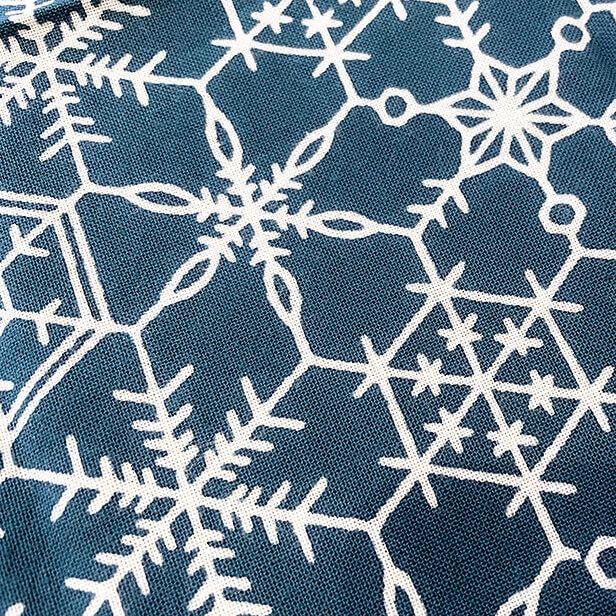 絵手ぬぐい 雪の結晶 冬 総柄 赤 青 和インテリア 飾る おしゃれ 日本製 綿100 日本土産 外国人に人気 手ぬぐいマスク 手作りマスク アート蒼 39 手ぬぐい専門店 麻布十番 麻の葉 通販 Yahoo ショッピング