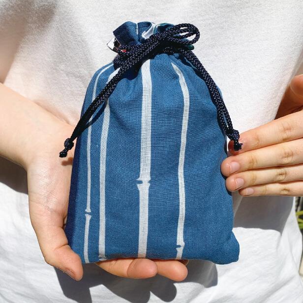 天然染料 阿波藍染め巾着 細竹 オーガニック 手作り 手ぬぐい 徳島 インディゴ 日本製 綿100 日本土産 外国人に人気 アート蒼 Kinchaku29 手ぬぐい専門店 麻布十番 麻の葉 通販 Yahoo ショッピング