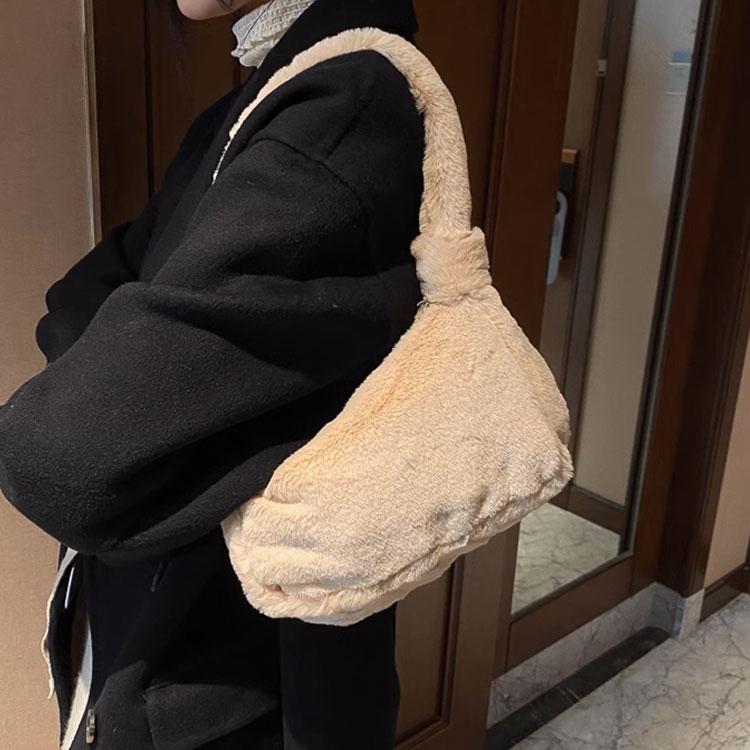 ミニバッグ レディース バッグ ふわふわ 小さめ かわいい ハンドバッグ ショルダーバッグ スマホ お出掛け 女の子 秋冬 ファー もこもこ コンパクト  軽量 軽い |  | 14