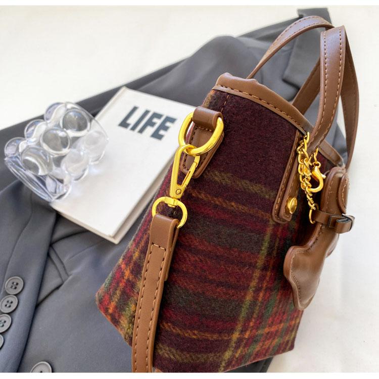 ポシェット バッグ レディース 秋冬 2way かわいい ミニバッグ ポーチ ショルダーバッグ 斜め掛け スマホポーチ スマホポシェット ハンドバッグ おしゃれ |  | 12