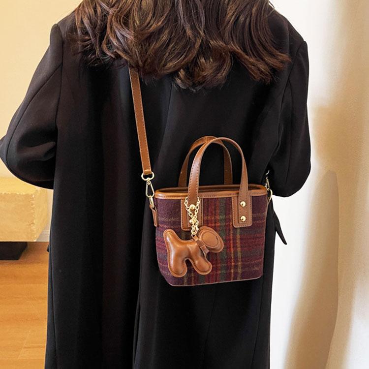 ポシェット バッグ レディース 秋冬 2way かわいい ミニバッグ ポーチ ショルダーバッグ 斜め掛け スマホポーチ スマホポシェット ハンドバッグ おしゃれ |  | 09