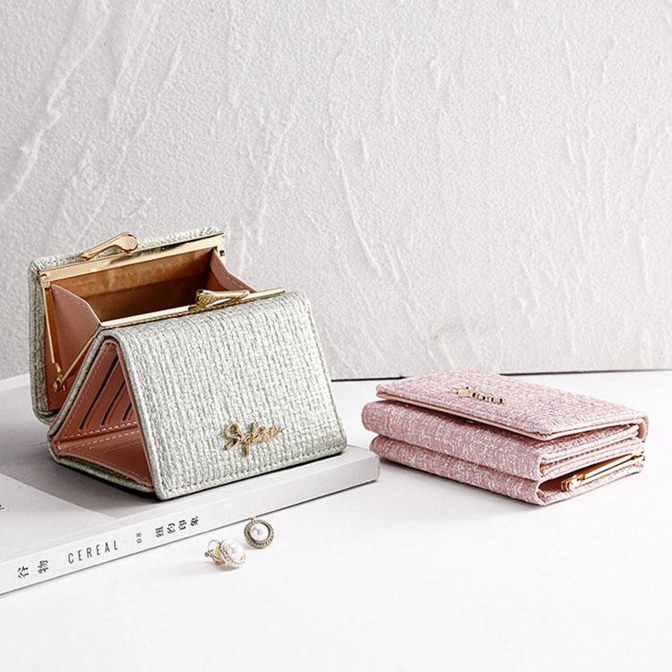 三つ折り財布 レディース 財布 女の子 がま口 かわいい 高校生 中学生 小学生 コンパクト 大容量 おしゃれ カード入れ 多い 小銭入れ がま口財布 こども 子ども |  | 13