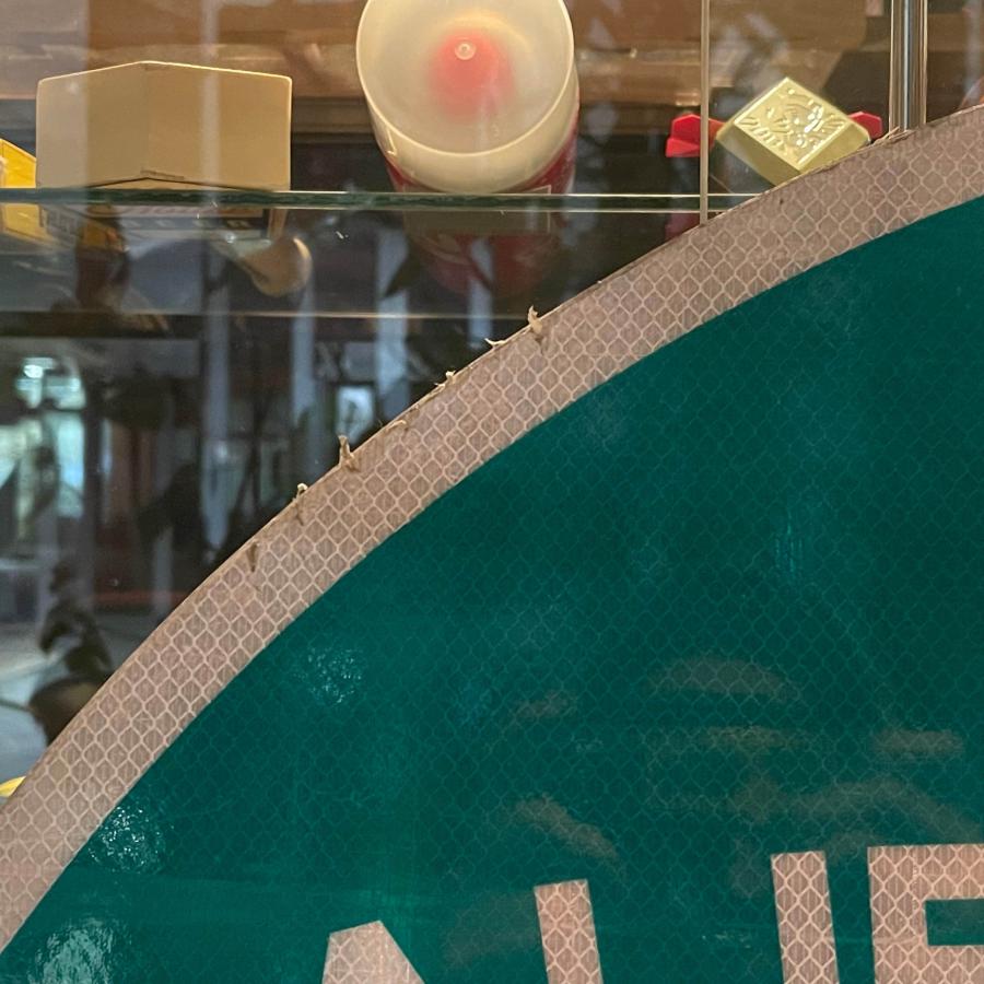 USA CALIFORNIA ５7　ロードサイン／道路標識看板／アメリカ雑貨 Amazon.co.jp: アメリカン トラフィックサイン (カリフォルニア