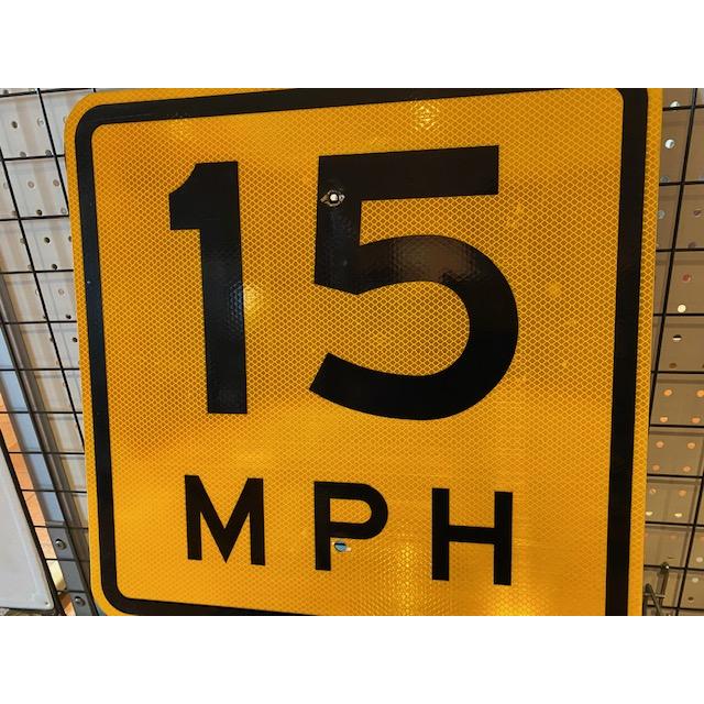 ロードサイン 15MPH A スピード制限 道路標識 本物 アメリカ雑貨 輸入