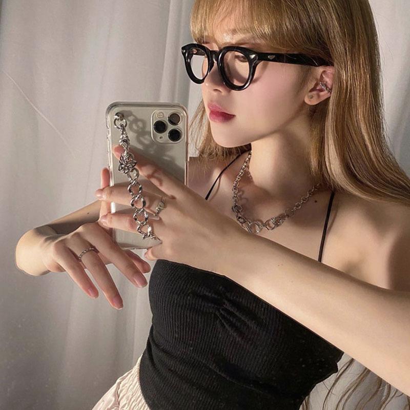 Iphoneケース 韓国 チェーン 透明 おしゃれ クリア スマホケース 流行り アイフォンケース 12 11 8 Xr 7 Xs Se2 アイホン ケース オシャレ 女子 Iphone 100 Ashop Iphoneケース 通販 Yahoo ショッピング