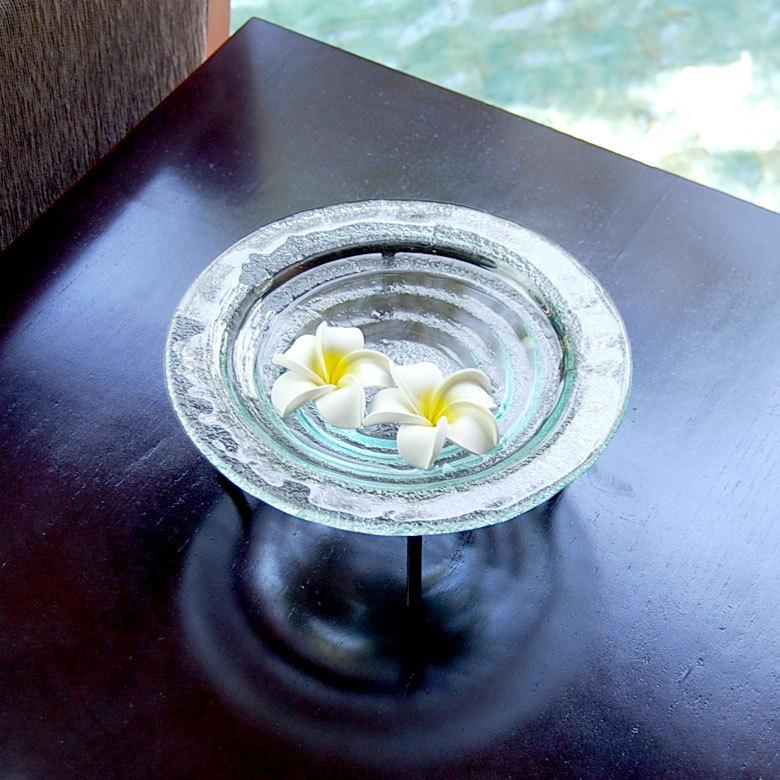 和風デザインの円形ガラスプレート 和風デザインの円形ガラスプレート