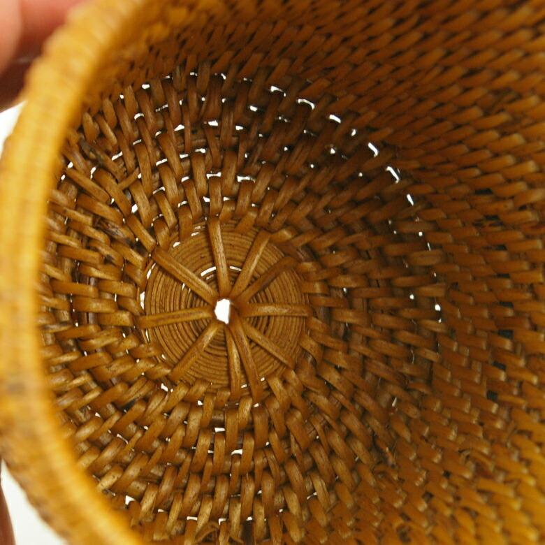 アタ 編まれた 筒型 小物入れケース 10935 : アジア工房 - 通販