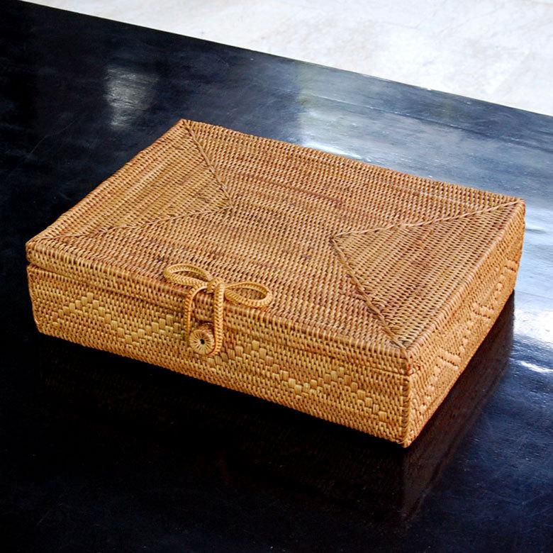 アタ 編まれた 四角いフタ付きボックス型 バスケット 柄 あり 10986