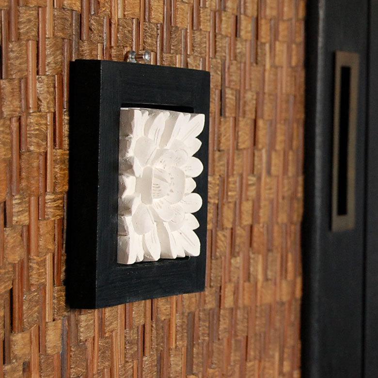 かわいいお花のモチーフが彫られたストーン レリーフ 彫刻 11014