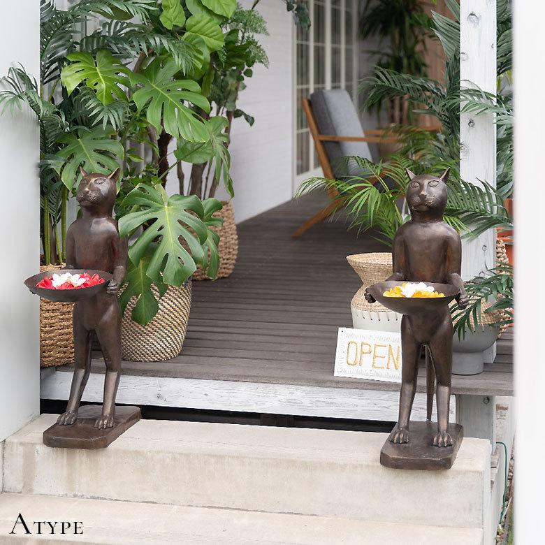 お皿を持ったブロンズ製の大きな特大バリネコ像 12960 : アジア工房