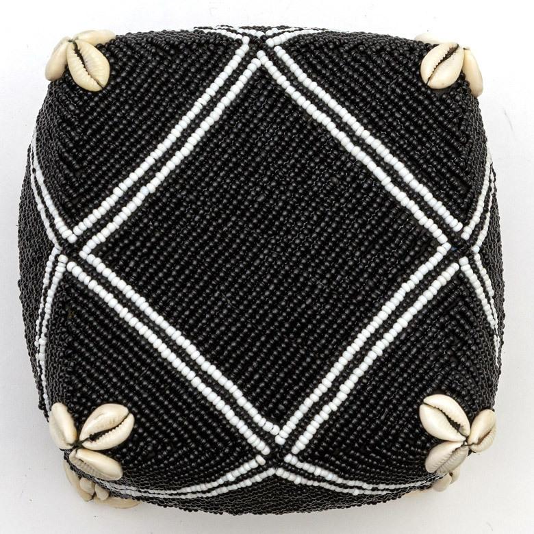 ソカシ ビーズ製 クロス柄 シェル付き 17×17cm ブラック 13533-m |  | 14