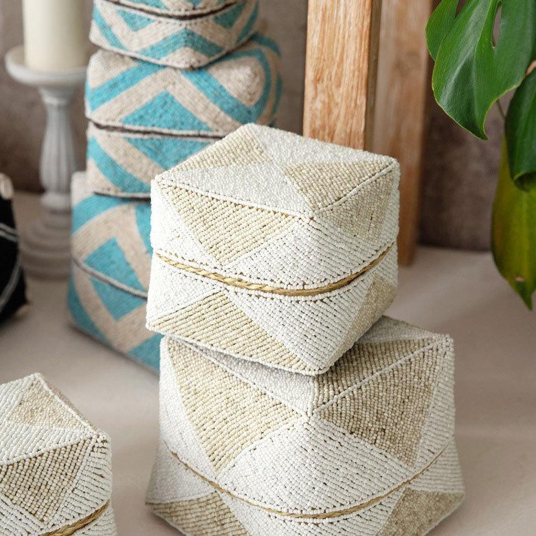 ソカシ ビーズ製 ダイヤ柄 16×16cm 白×ベージュ 13535-m |  | 17