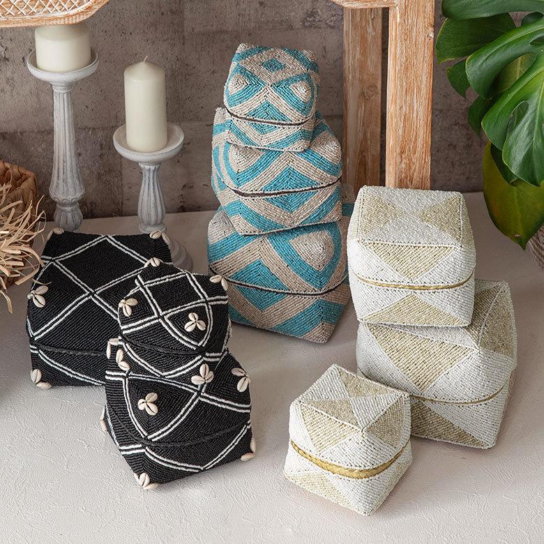 ソカシ ビーズ製 ダイヤ柄 16×16cm 白×ベージュ 13535-m |  | 04