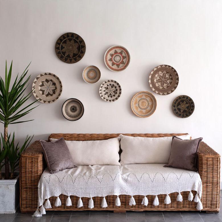 壁掛けトレイ ウォールデコレーション ラタン製 円形 編み込みデザイン トレイバスケット Mサイズ 径約30cm 深さ6cm 13836 |  | 14