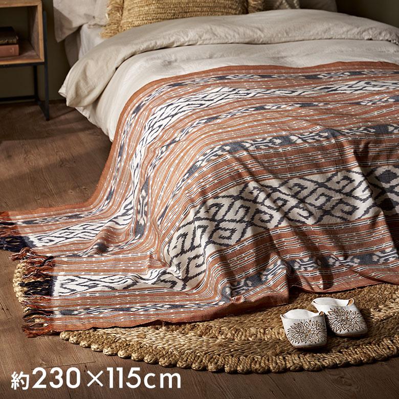 インドネシア領のイカット、織物タペストリー、装飾壁掛け大型約130x98 イカット 190×40cm 生地 織物 赤系 タペストリー インドネシア バリ