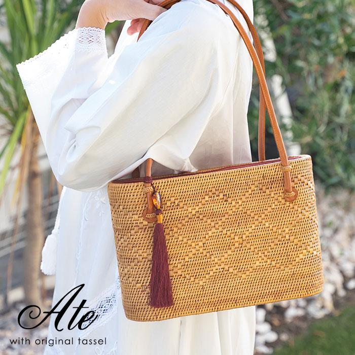 アジア工房オリジナルタッセル付き アタで編まれたかごバッグ Dタイプ 【レッド】(2916-13022)かごバッグ トートバッグ レディース カゴバ アジア工房オリジナルタッセル付き アタで編まれたかごバッグ Dタイプ
