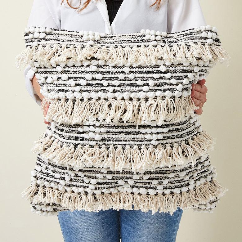 クッションカバー コットン ハンドルーム 手織り 45×45cm フリンジ ブラック 黒 Raha ラーハ 34477-bk |  | 07