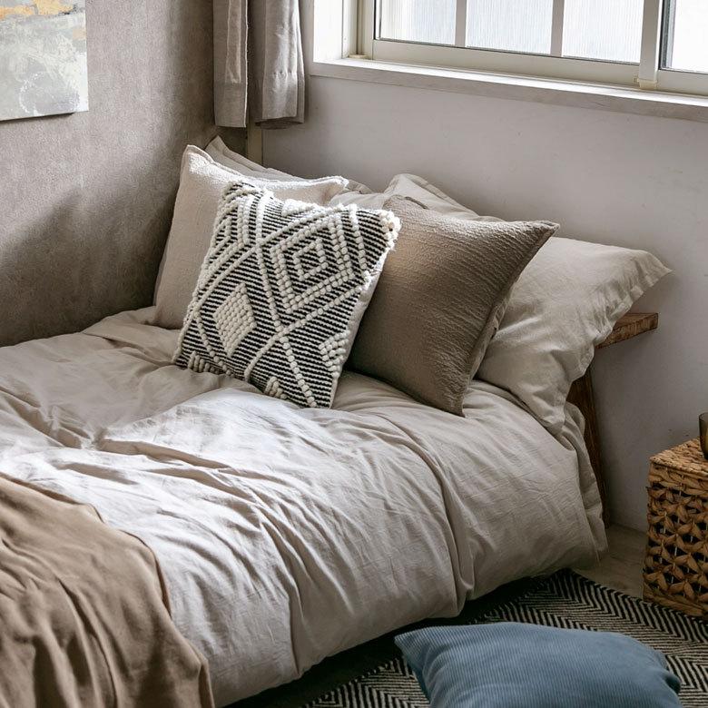 クッションカバー インド グレー モノトーン 幾何柄 ジオメトリック ダイヤ柄 Raha ラーハ 34485-bk |  | 03