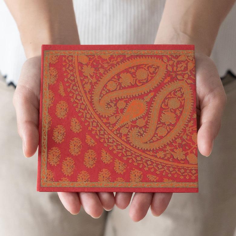 メール便対応 メッセージカード ペイズリー柄 インド 見開き 2つ折り 正方形 12.7cm 34536 |  | 11