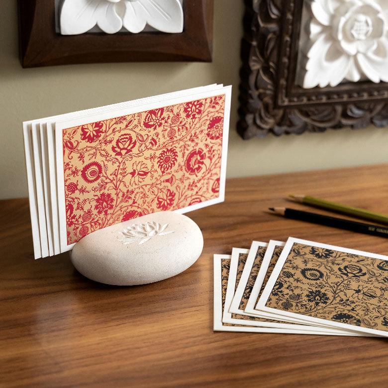 メール便対応 メッセージカード 花柄 赤×ゴールド インド 見開き 2つ折り 長方形 15.2cm 10.2cm 34538 |  | 12