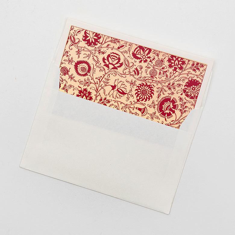 メール便対応 メッセージカード 花柄 赤×ゴールド インド 見開き 2つ折り 長方形 15.2cm 10.2cm 34538 |  | 16